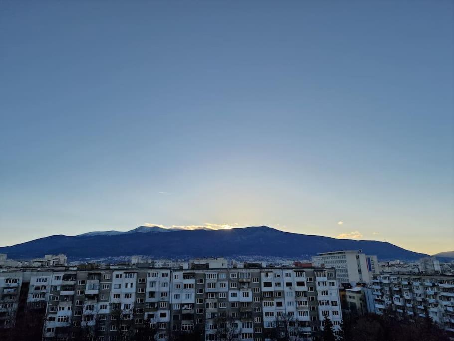 Very Spacious & Modern 3Bed Near Airport & Centre Софія Екстер'єр фото