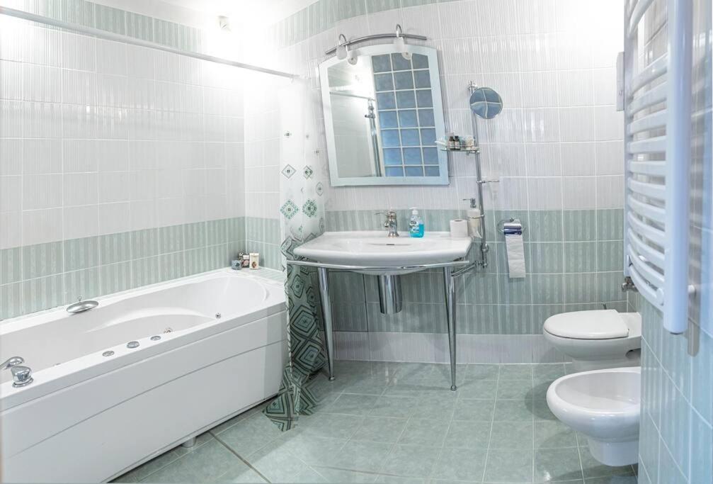Very Spacious & Modern 3Bed Near Airport & Centre Софія Екстер'єр фото